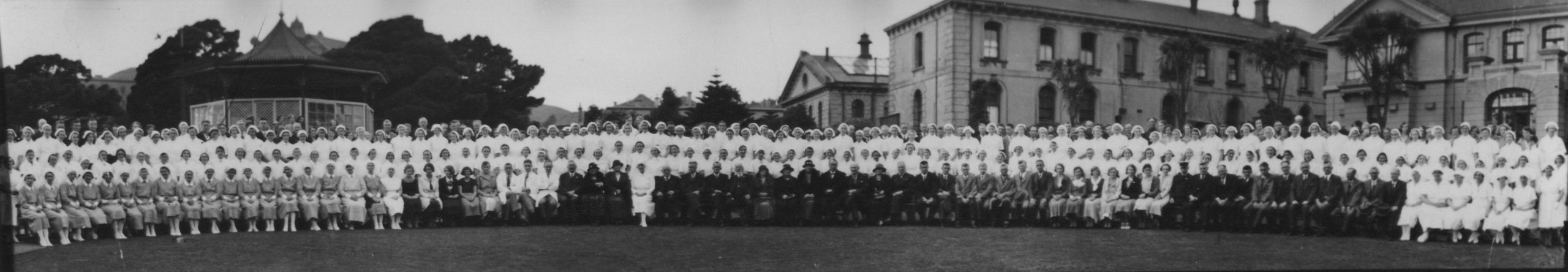 1930s nursing staff